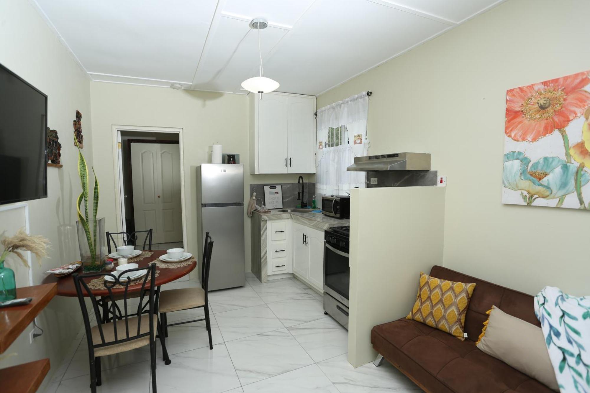 Hidden Gem Apartment คิงส์ตัน ภายนอก รูปภาพ