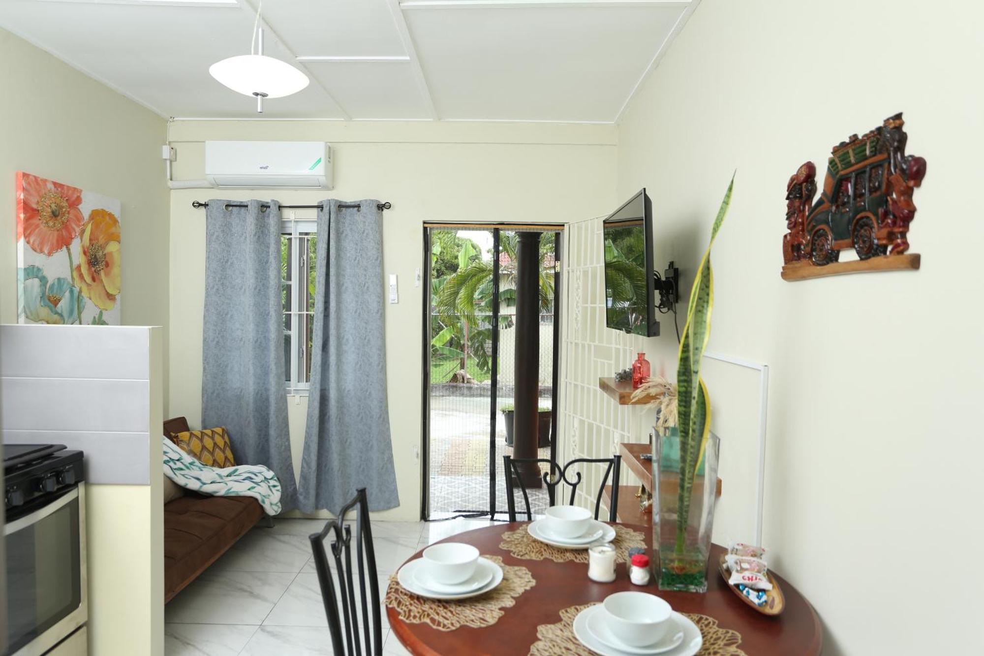 Hidden Gem Apartment คิงส์ตัน ภายนอก รูปภาพ